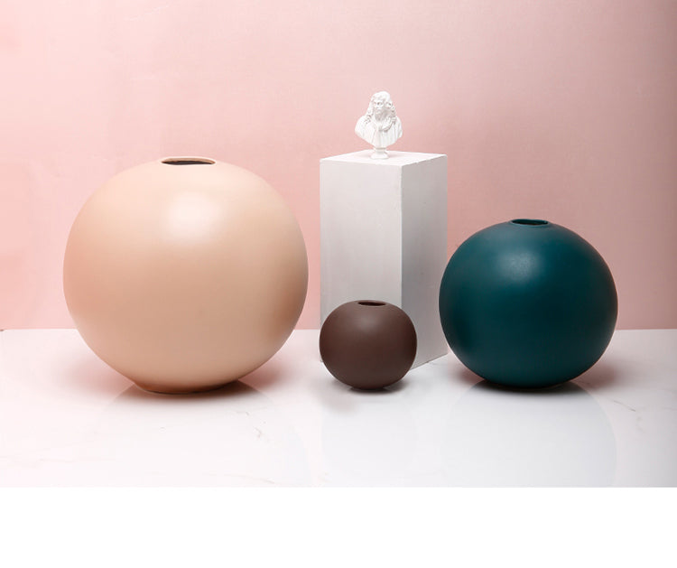 Round flower arrangement ornaments